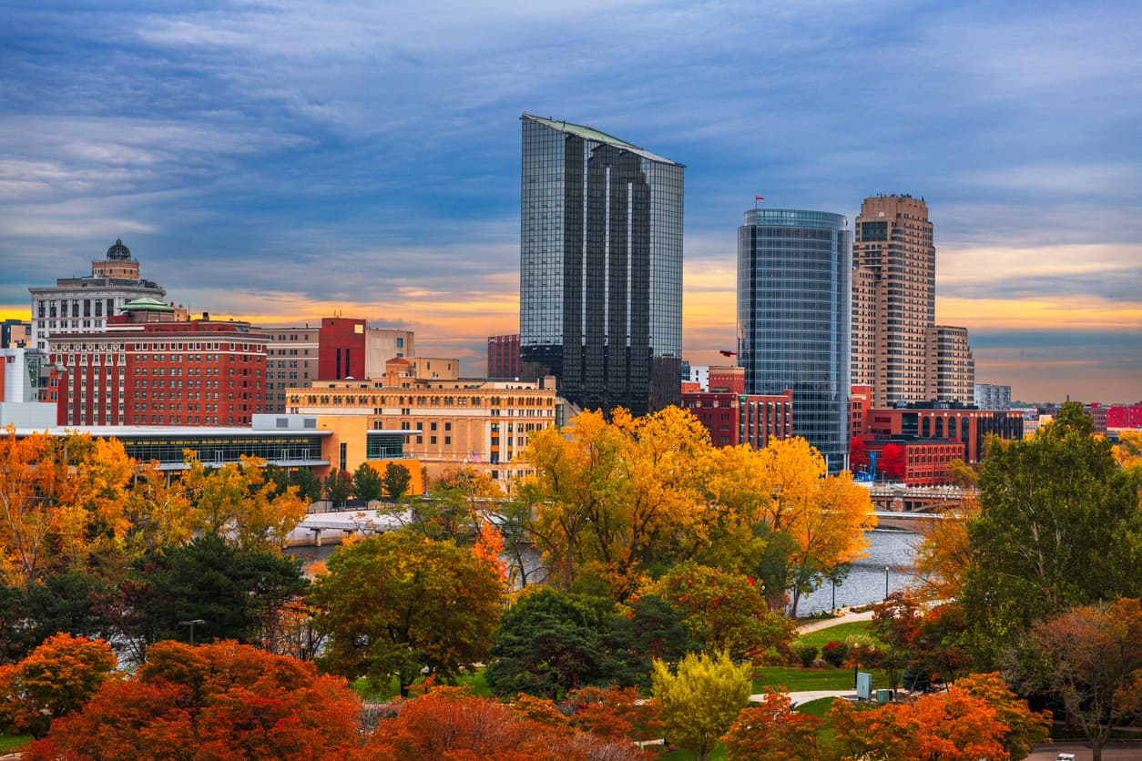 Grand Rapids skyline.jpg